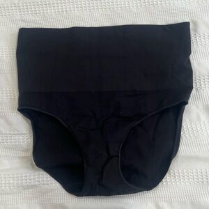 SPANX Seamless Shaping Panty
